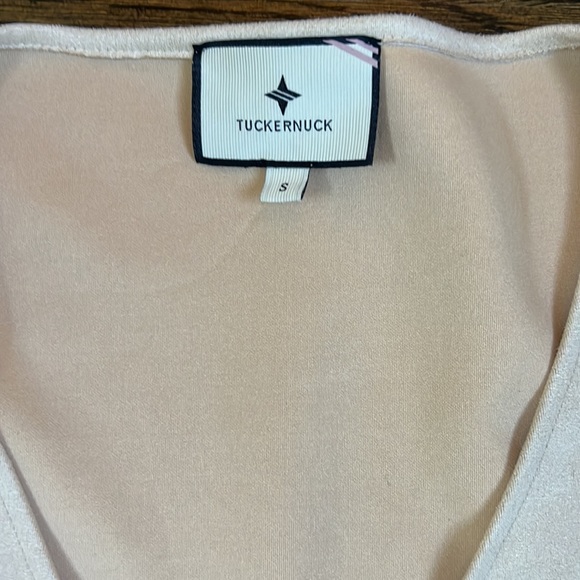Tuckernuck Brushed Suede Swing Top Size Small - Picture 2 of 4